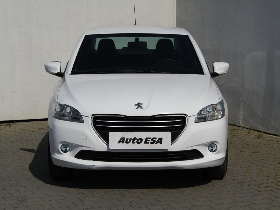 Peugeot 301 1.2 VTi 