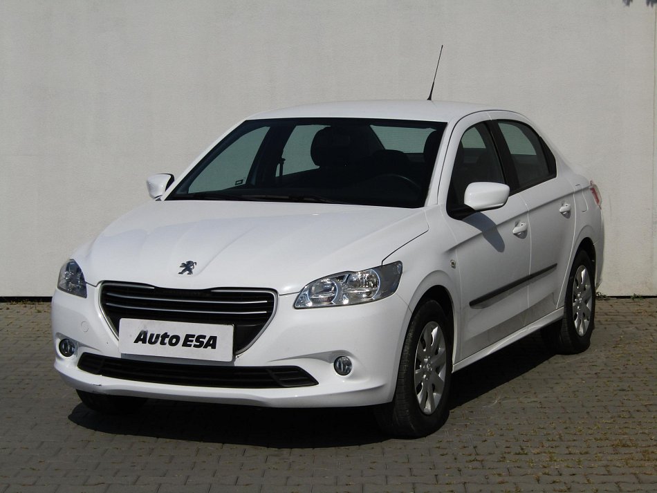 Peugeot 301 1.2 VTi 