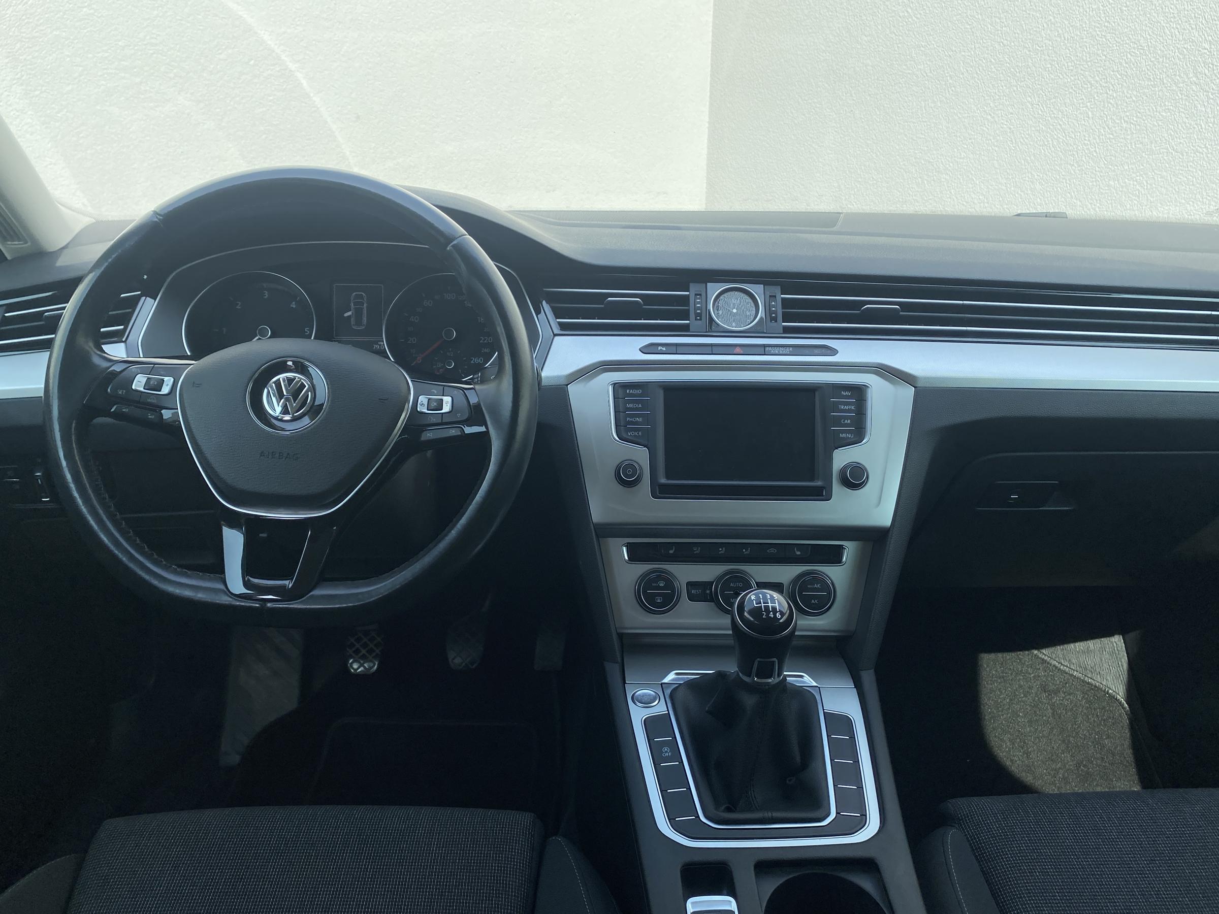 Volkswagen Passat, 2015 - pohled č. 9