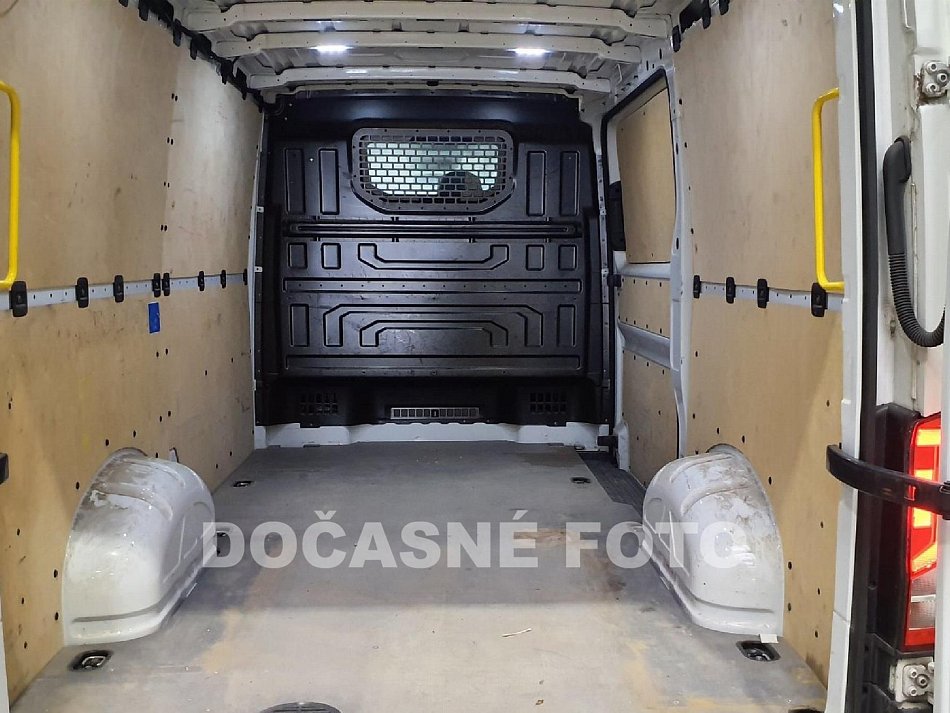 Volkswagen Crafter 2.0TDi  L2H1