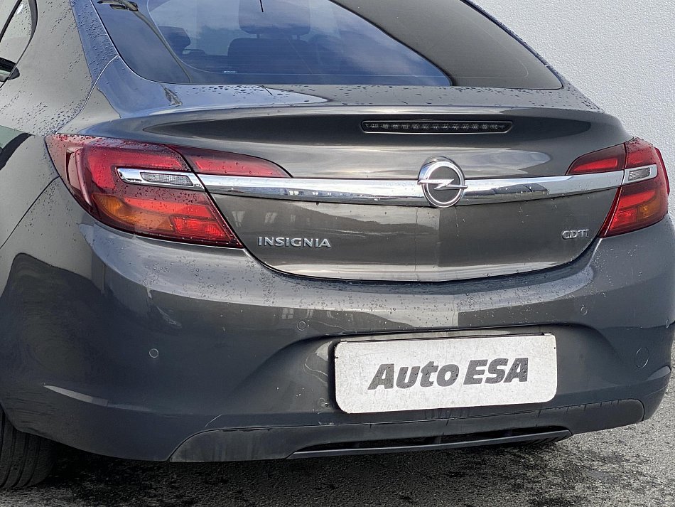 Opel Insignia 1.6 CDTi 