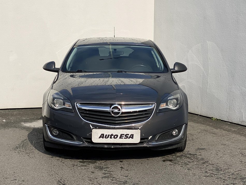 Opel Insignia 1.6 CDTi 