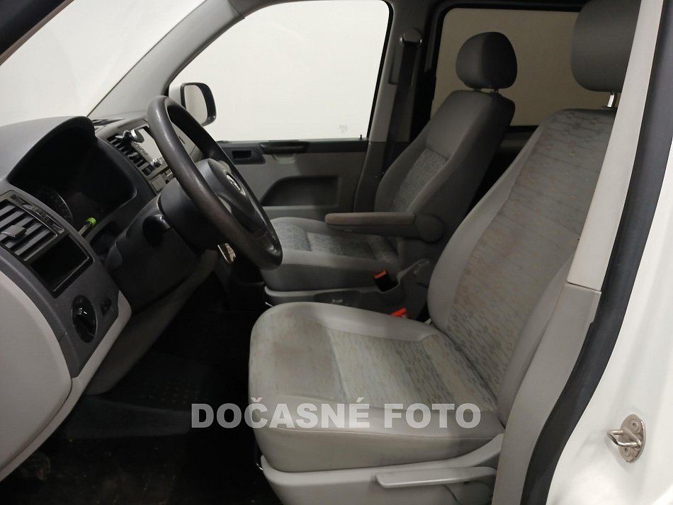 Volkswagen Transporter 2.0TDi  L2 5míst