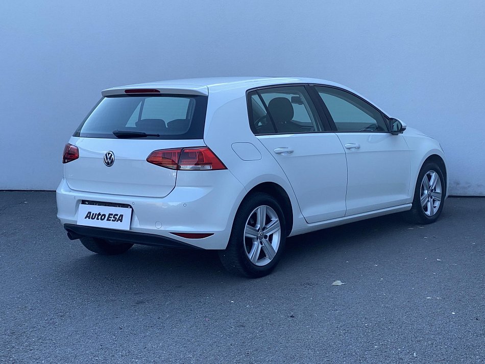 Volkswagen Golf 1.6 TDi 