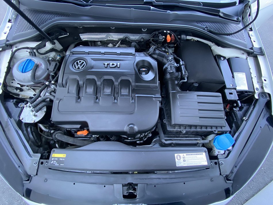 Volkswagen Golf 1.6 TDi 