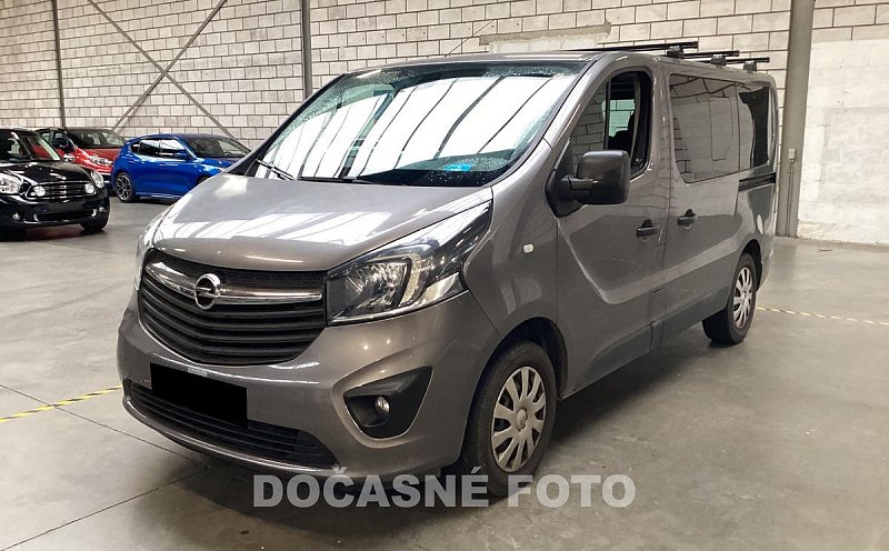 Opel Vivaro 1.6CDTi  9míst