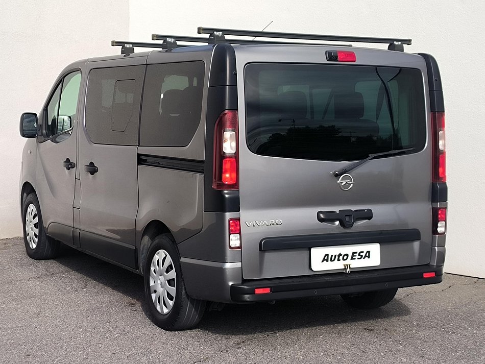 Opel Vivaro 1.6CDTi  9míst