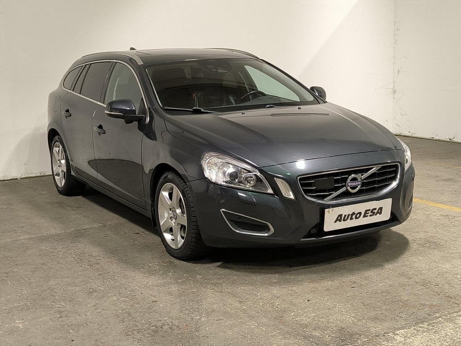 Volvo V60 2.4 