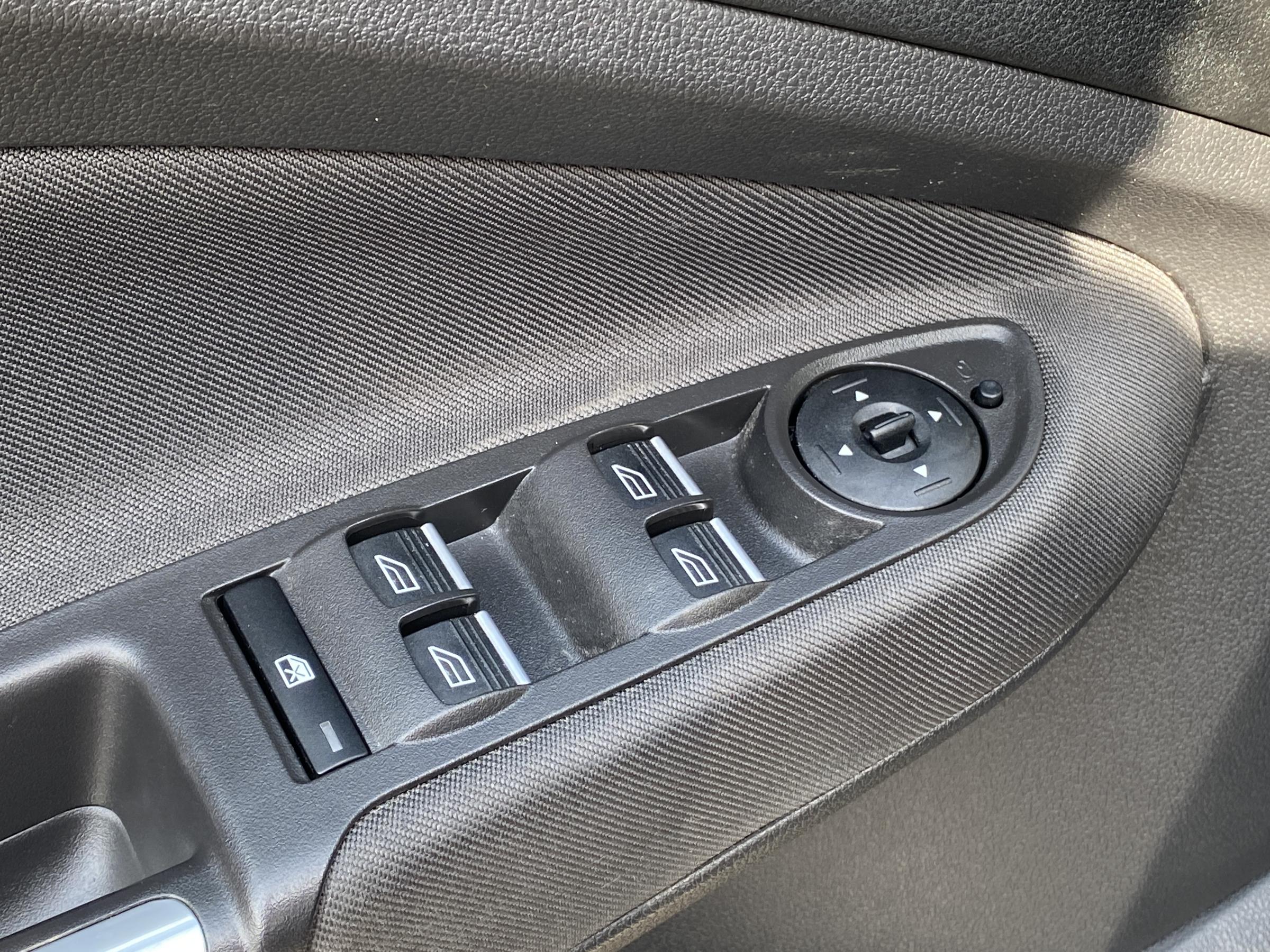Ford C-MAX, 2015 - pohled č. 13