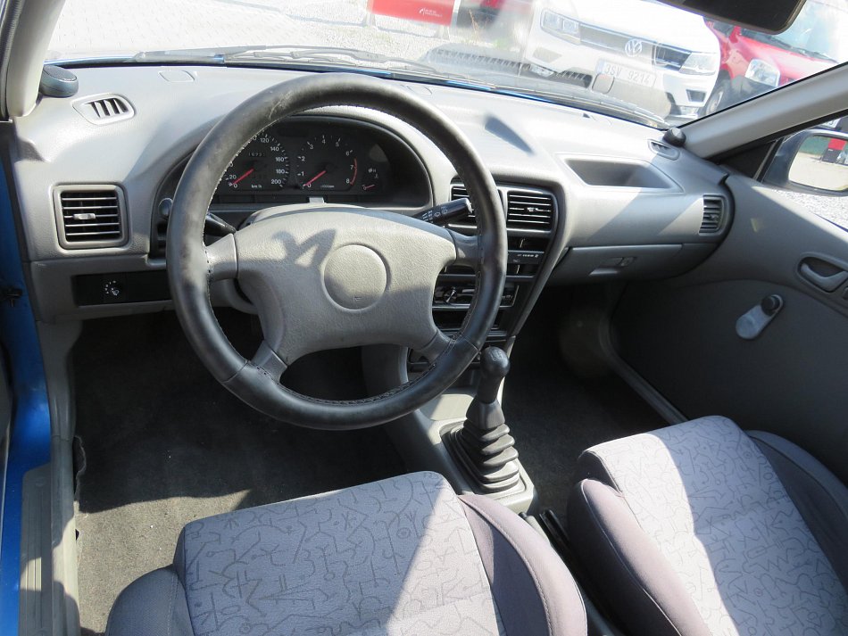 Suzuki Swift 1.0i 