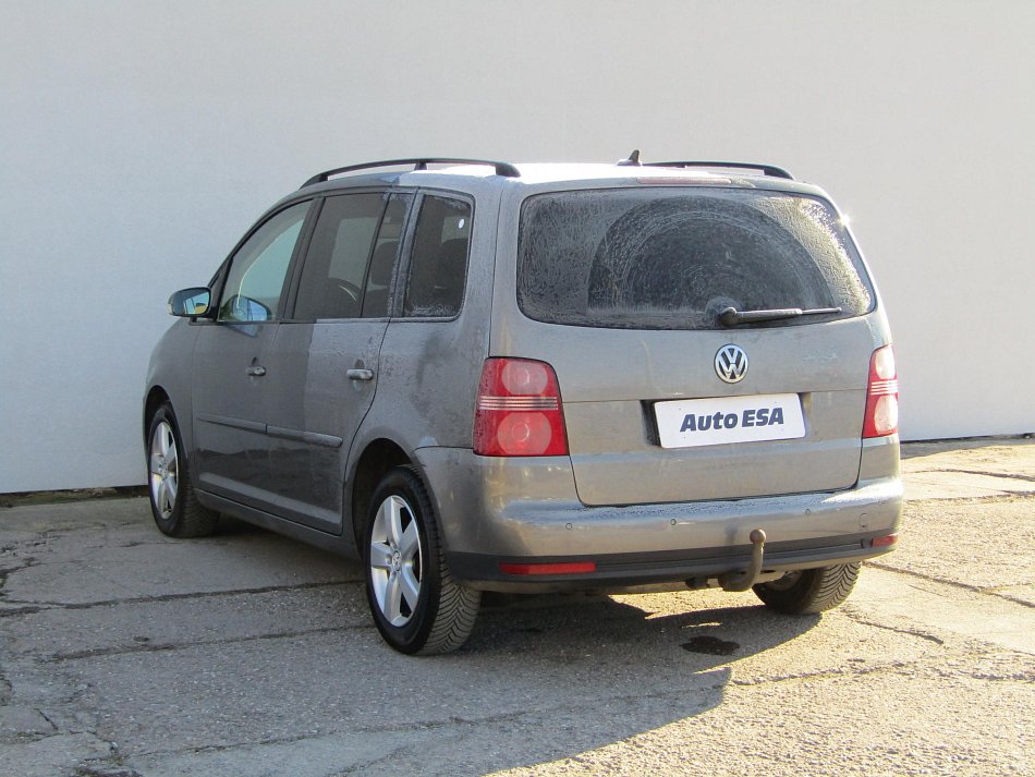 Volkswagen Touran 2.0 TDi 