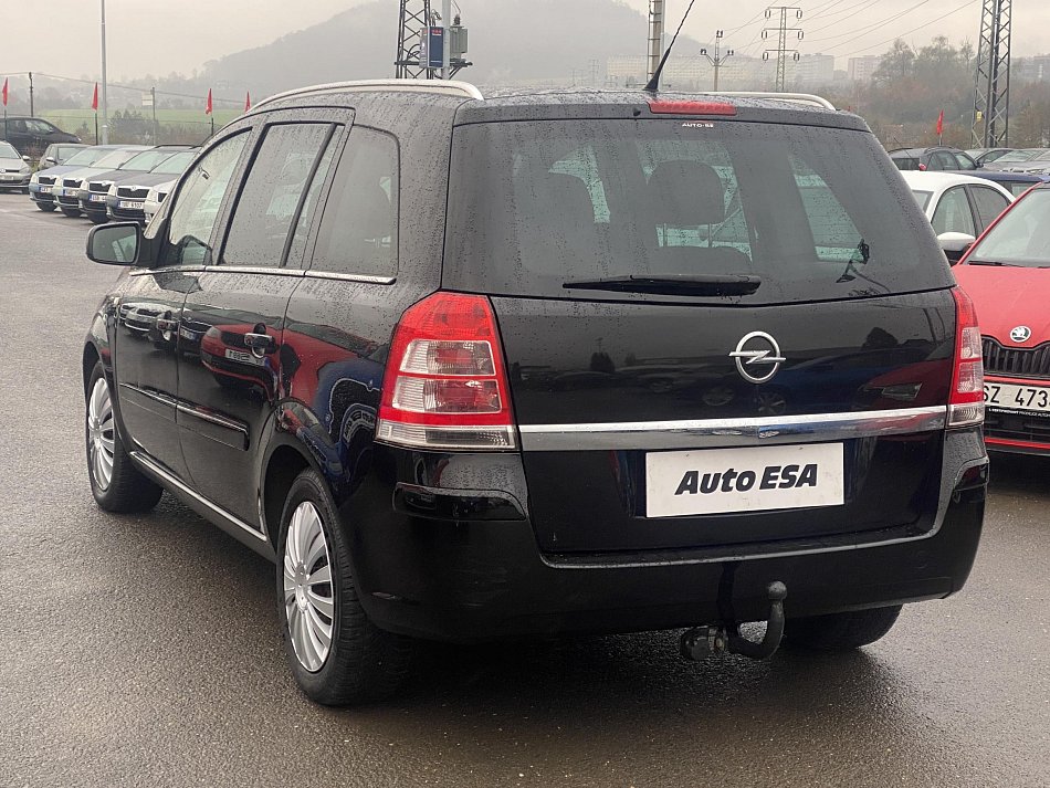 Opel Zafira 1.8i  7Míst