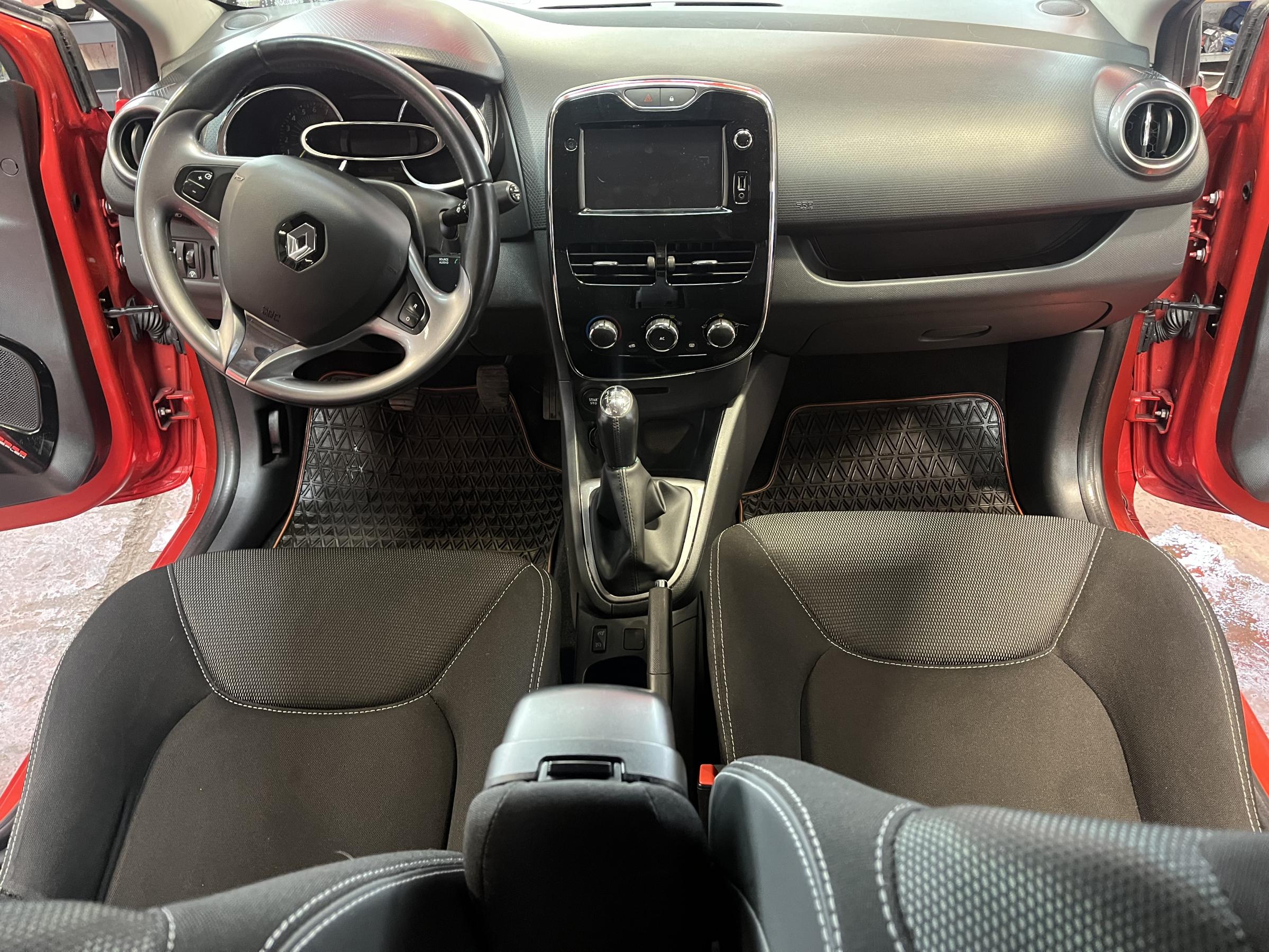 Renault Clio, 2014 - pohled č. 13