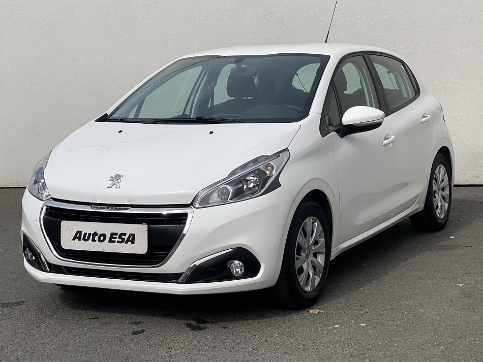 Peugeot 208 1.2i 