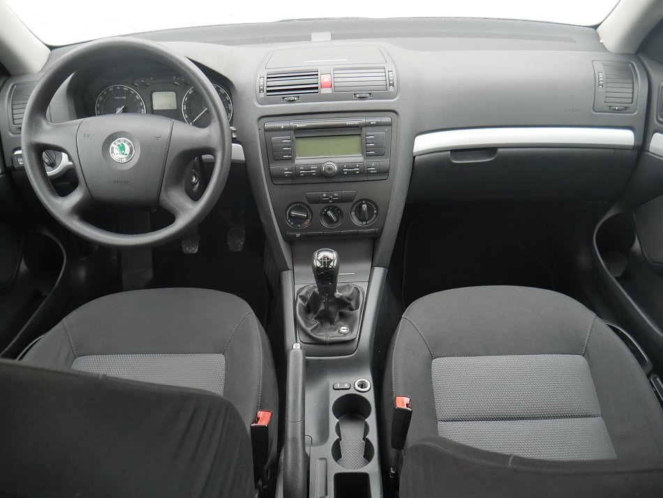 Škoda Octavia II 1.6 MPi 