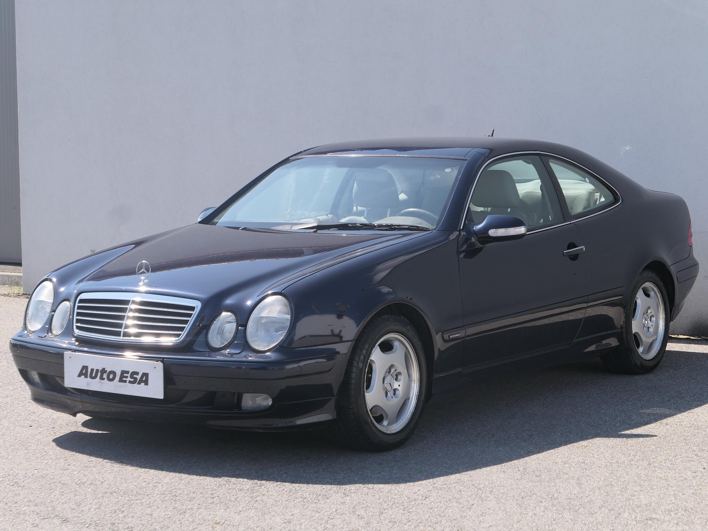 Mercedes-Benz CLK, 2001 - pohled č. 3