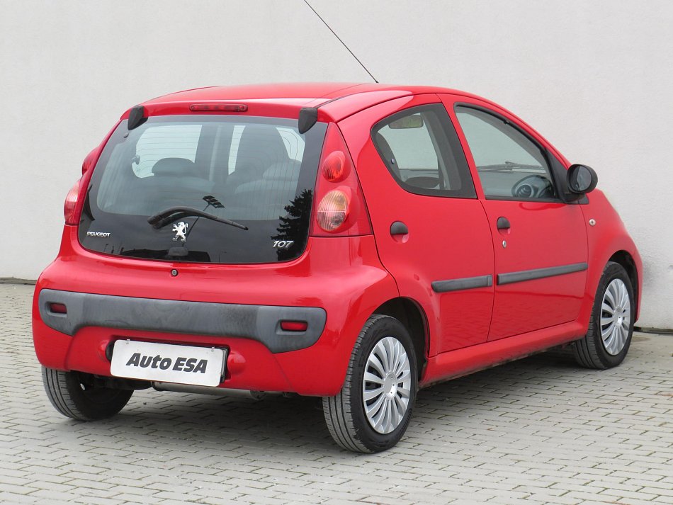 Peugeot 107 1.0i 