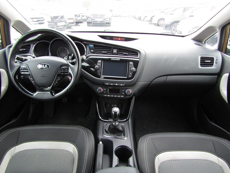 Kia Ceed 1.6 GDi Exclusive