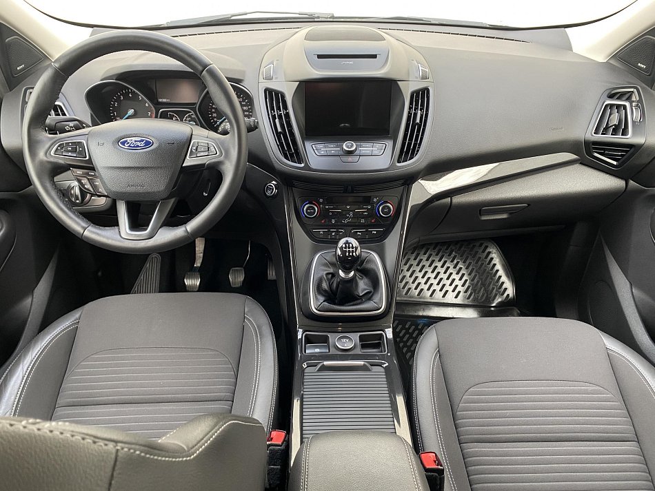 Ford Kuga 1.5EB Titanium