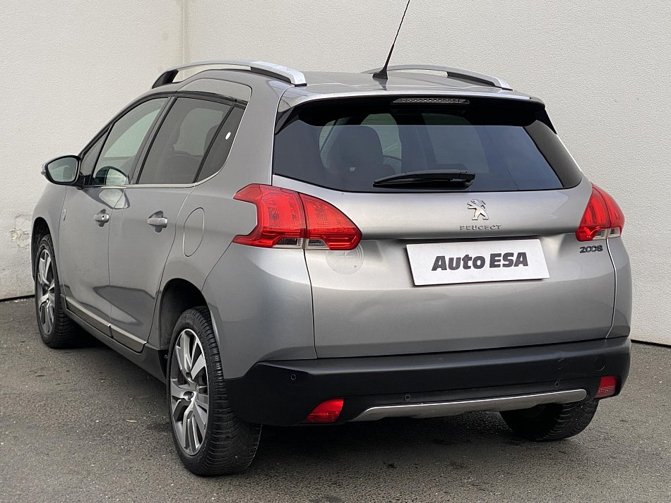 Peugeot 2008 1.2 PT Crossway