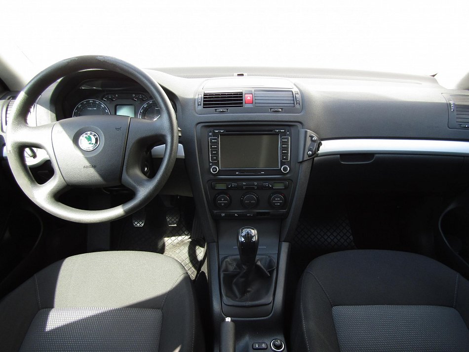 Škoda Octavia II 2.0 TDi Ambiente