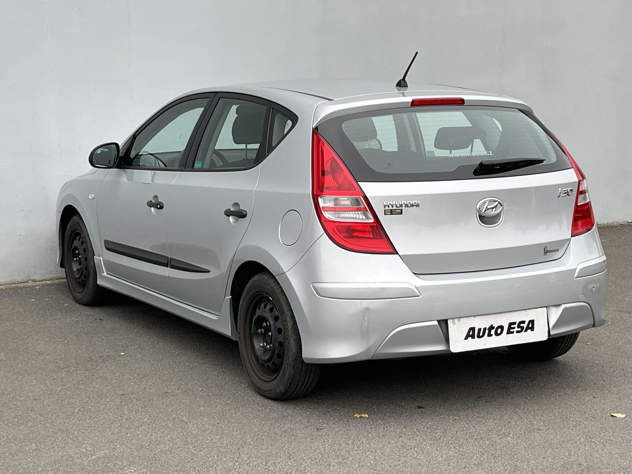 Hyundai i30, 2011 - pohled č. 4