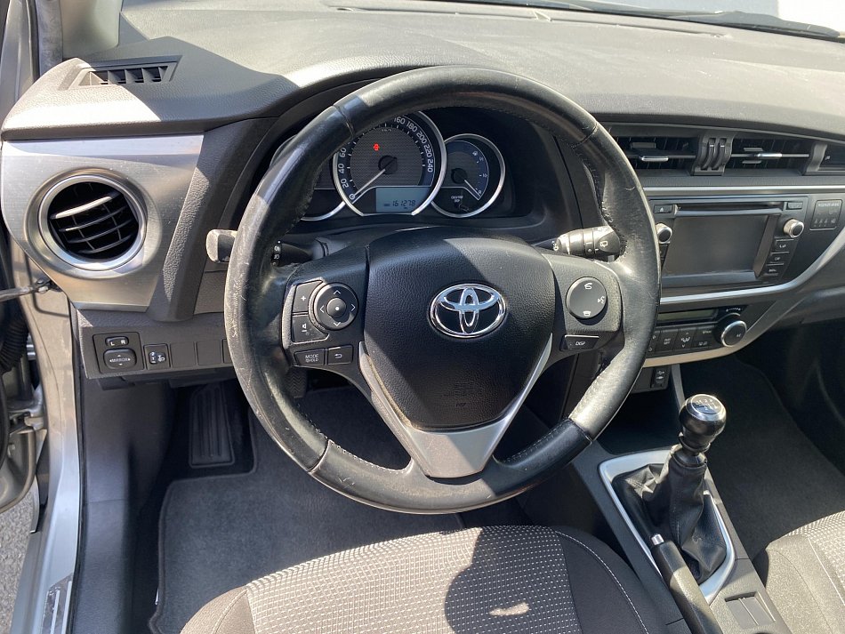 Toyota Auris 1.6 VVT-i Life Plus