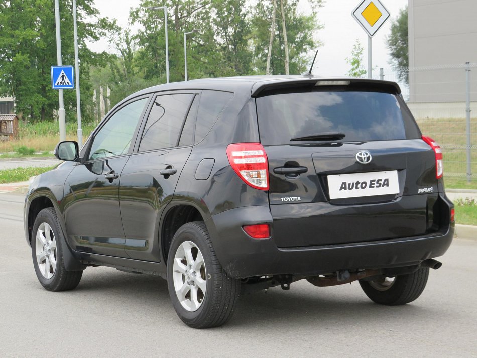 Toyota RAV4 2.2D 