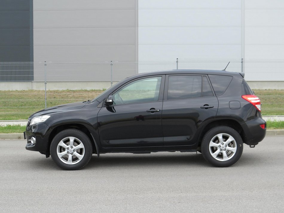 Toyota RAV4 2.2D 