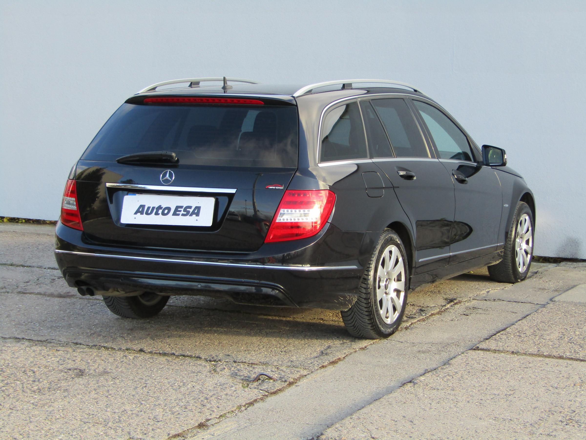 Mercedes-Benz Třída C, 2012 - pohled č. 6