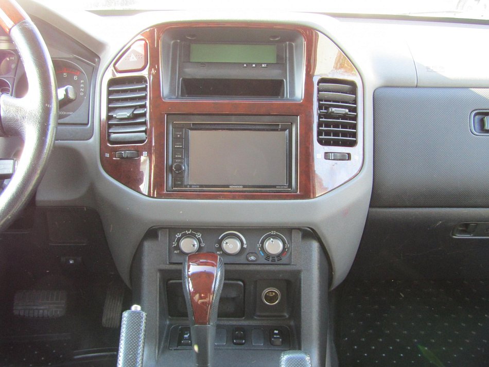 Mitsubishi Pajero 3.2 Di-D  4x4