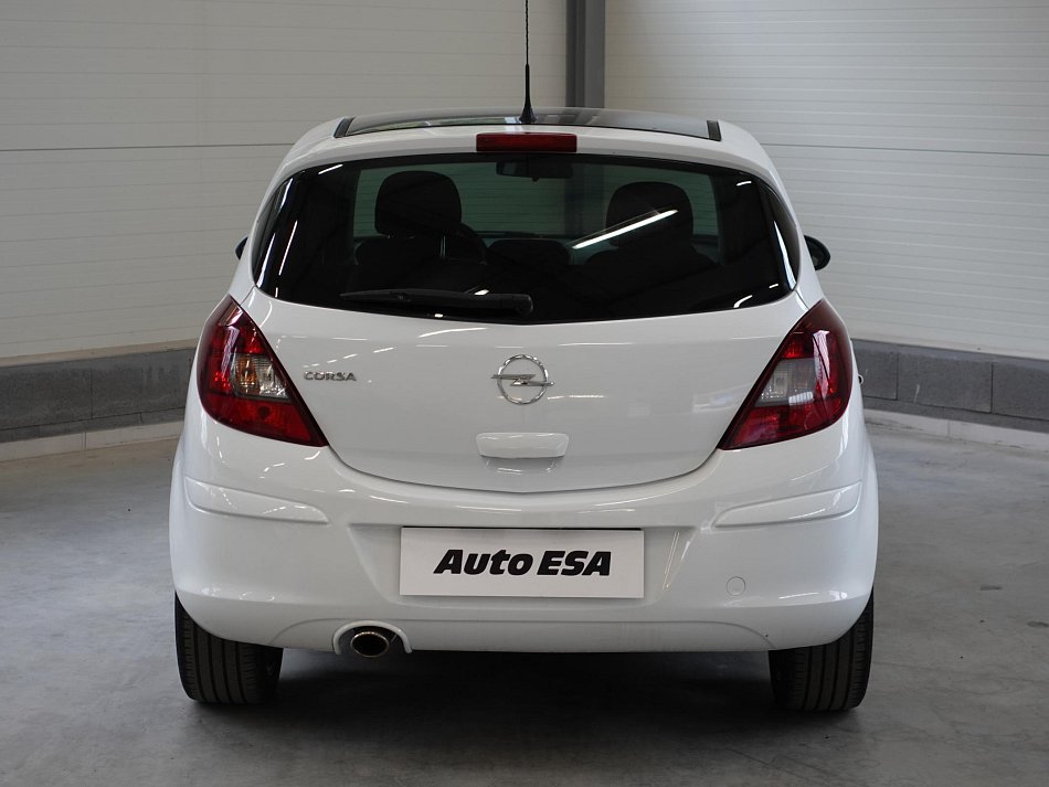 Opel Corsa 1.2i 