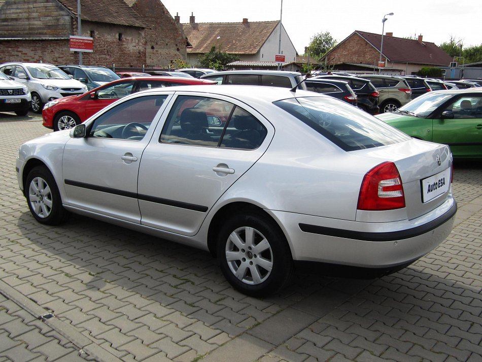 Škoda Octavia II 1.6 MPi Ambiente