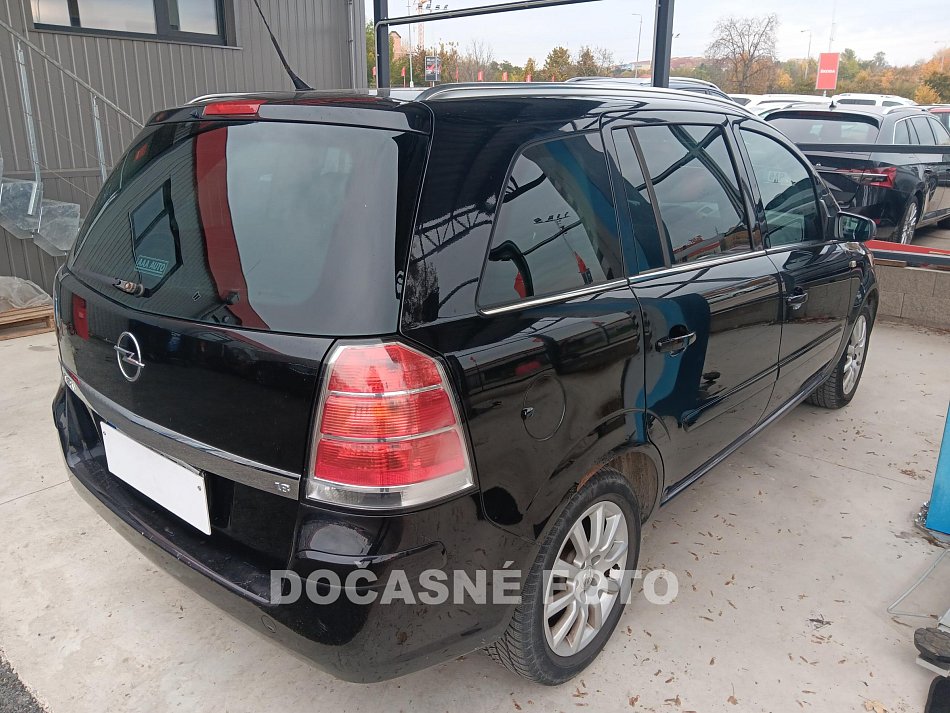 Opel Zafira 1.8 16V  7míst