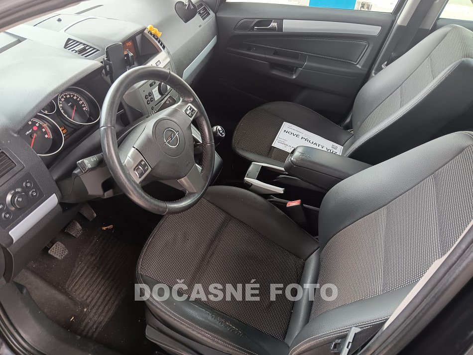 Opel Zafira 1.8 16V  7míst