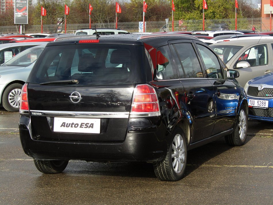 Opel Zafira 1.8 16V  7míst