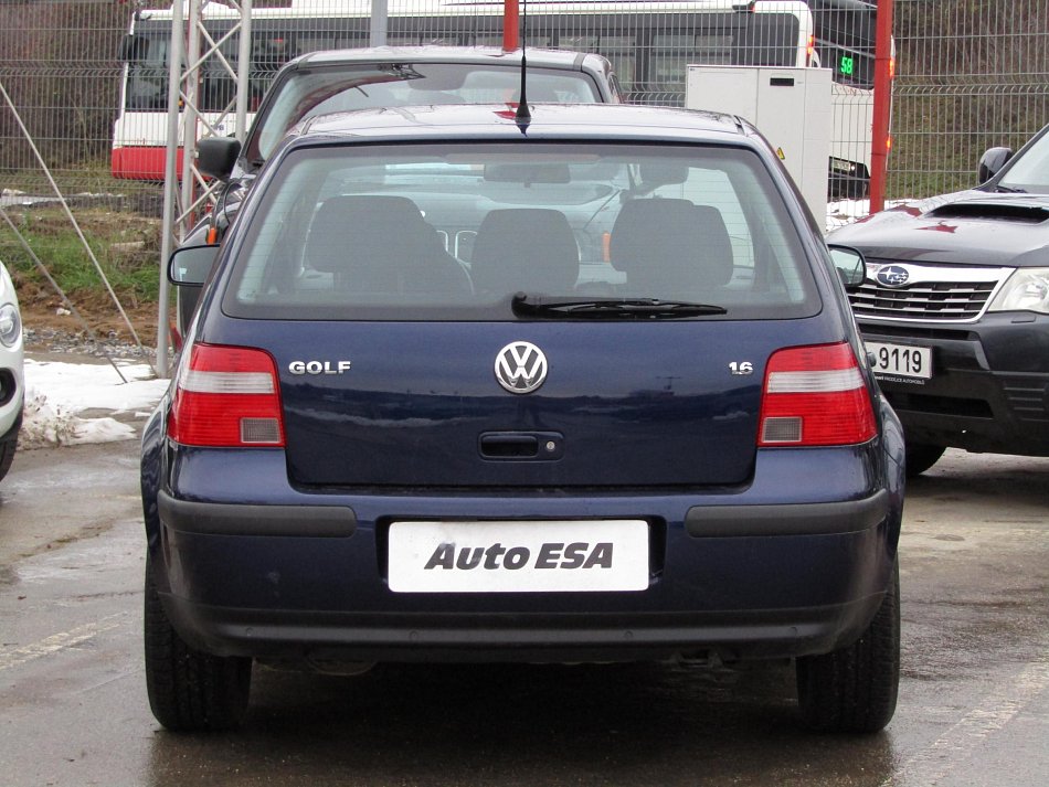 Volkswagen Golf 1.6 i 