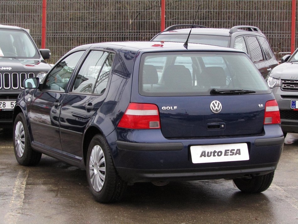 Volkswagen Golf 1.6 i 