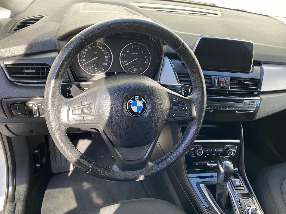 BMW Řada 2 1.5i  218i