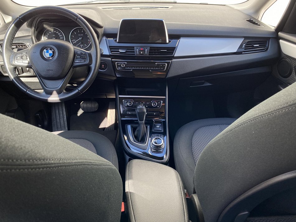 BMW Řada 2 1.5i  218i