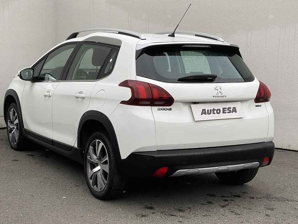 Peugeot 2008 1.2 PT Allure