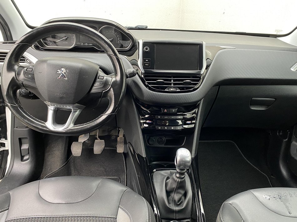 Peugeot 2008 1.2 PT Allure