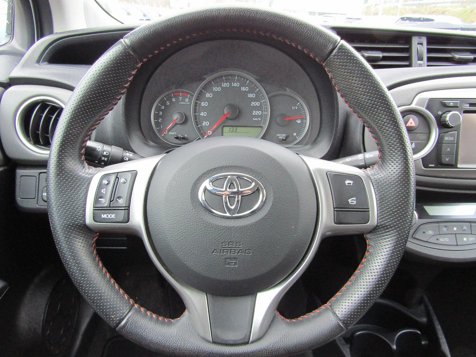 Toyota Yaris 1.3i 