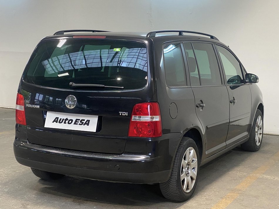 Volkswagen Touran 1.9 TDi 