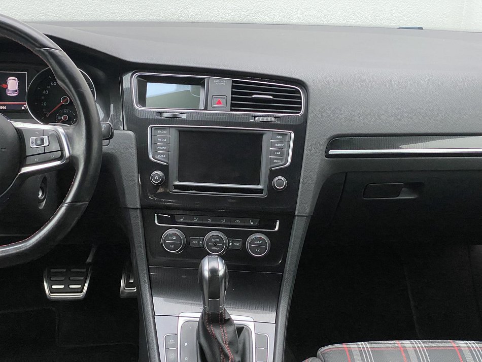 Volkswagen Golf 2.0 TSi GTi