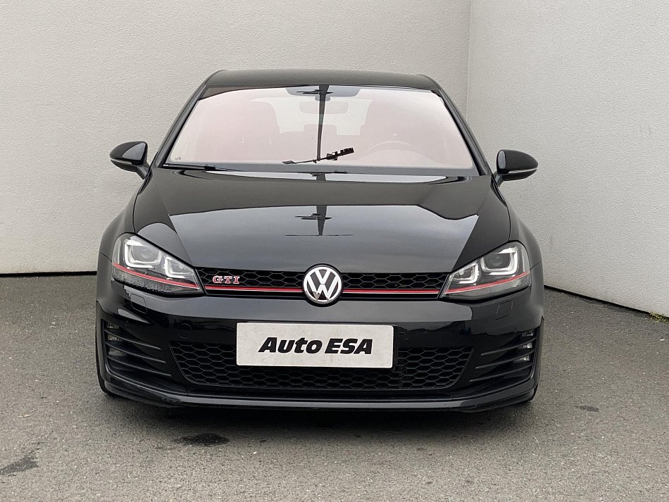 Volkswagen Golf 2.0 TSi GTi