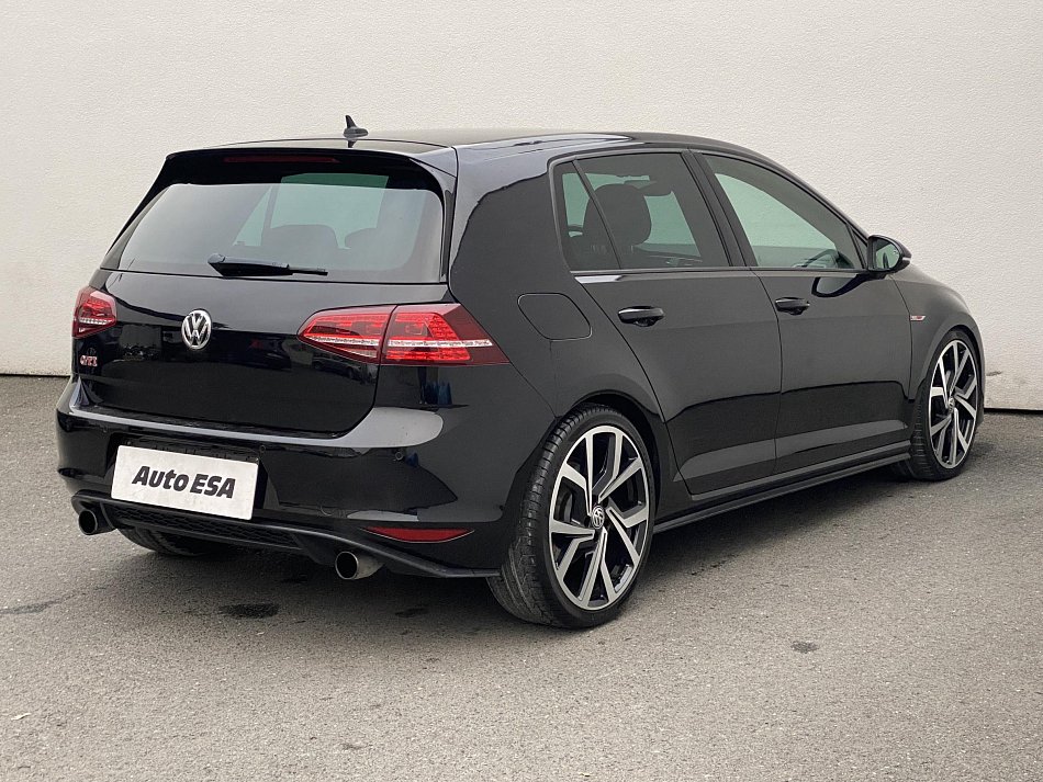 Volkswagen Golf 2.0 TSi GTi