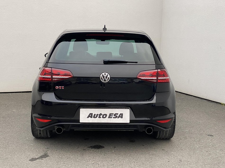 Volkswagen Golf 2.0 TSi GTi