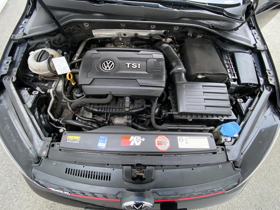 Volkswagen Golf 2.0 TSi GTi