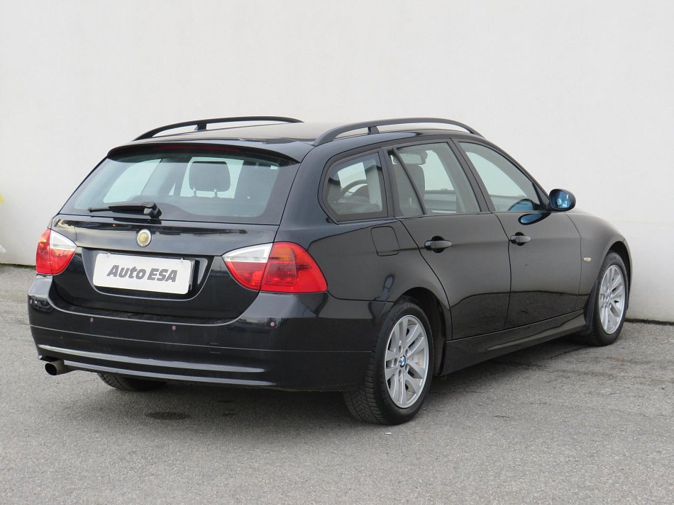 BMW Řada 3 2.0 i  320i